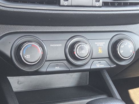 Used 2022 Kia Forte LXS image 29