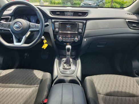 Used 2020 Nissan Rogue S FWD image 13