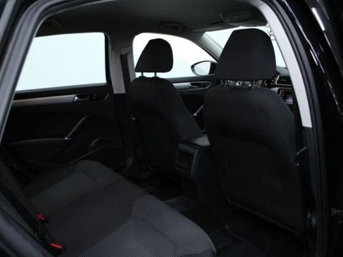 Used 2016 Volkswagen Passat 1.8T S image 19