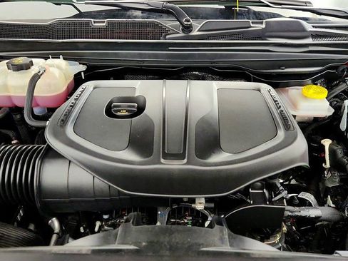 Used 2025 RAM 1500 Laramie image 29