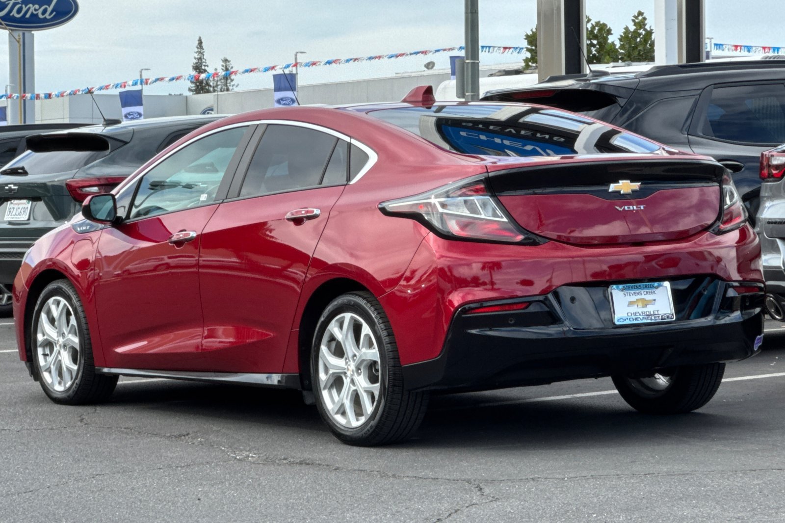 Used 2019 Chevrolet Volt Premier w/ Driver Confidence II Package FWD image 6