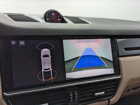 Used 2019 Porsche Cayenne image 28