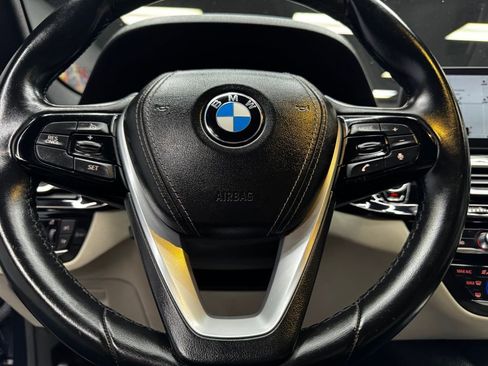 Used 2017 BMW 540i RWD image 23