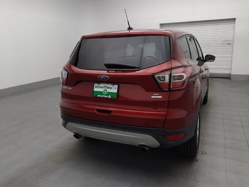 Used 2017 Ford Escape SE FWD image 7