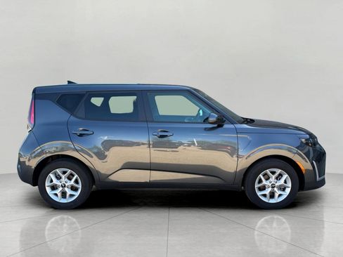 Used 2023 Kia Soul S FWD image 14
