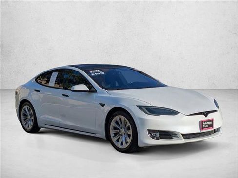 Used 2019 Tesla Model S Long Range image 3