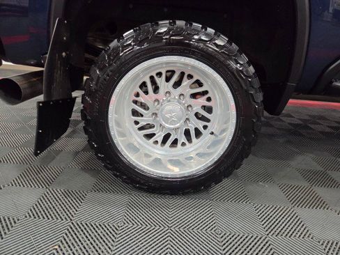 Used 2022 Chevrolet Silverado 2500 LT w/ Convenience Package image 82