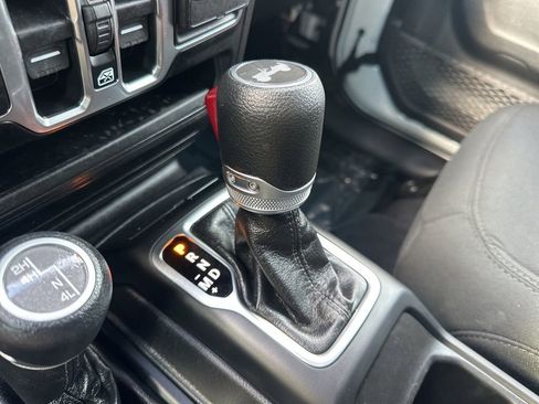 Used 2021 Jeep Wrangler Unlimited Sport image 15