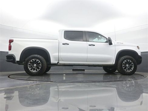 Used 2022 Chevrolet Silverado 1500 ZR2 image 52