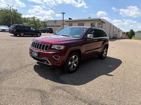 Used 2016 Jeep Grand Cherokee Overland w/ Advanced Technology Group AWD/4WD image 4