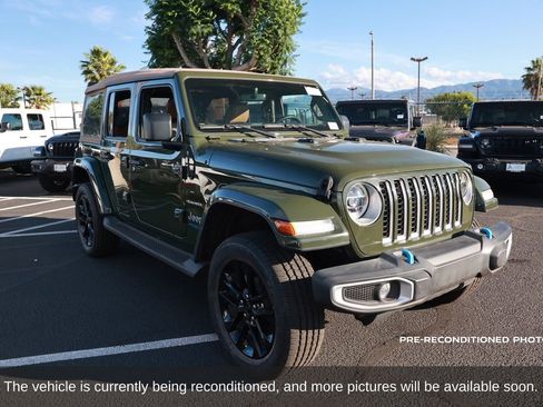 Used 2022 Jeep Wrangler Unlimited Sahara image 8