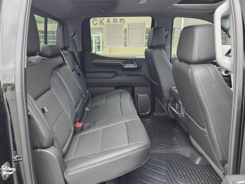 Used 2025 GMC Sierra 1500 Denali w/ Denali Reserve Package AWD/4WD image 12