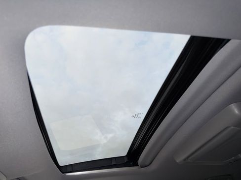 Used 2021 Honda Pilot Touring image 21