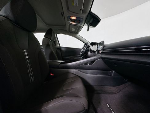 Used 2022 Hyundai Elantra SEL w/ Convenience + Premium Package FWD image 31