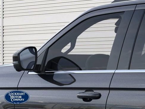 New 2025 Ford Expedition Active image 50
