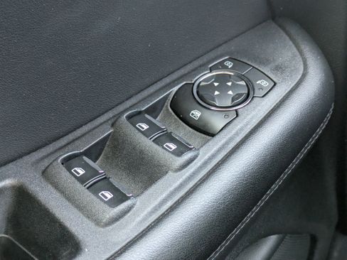 Used 2023 Ford Edge SEL image 25