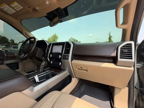 Used 2020 Ford F150 Lariat w/ Equipment Group 502A Luxury AWD/4WD image 25