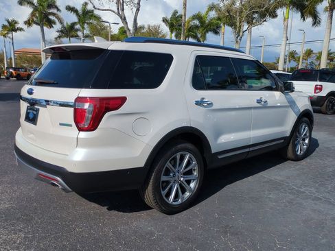 Used 2017 Ford Explorer Limited w/ Equipment Group 301A image 4