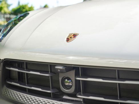 Used 2025 Porsche Macan GTS image 72