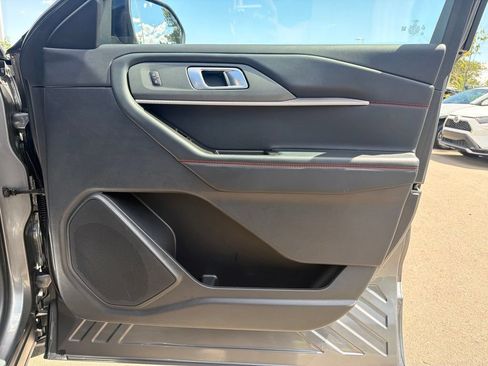 Used 2025 Ford Explorer ST-Line AWD/4WD image 11