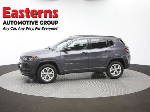 Used 2024 Jeep Compass Latitude AWD/4WD image 53