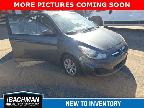 Used 2012 Hyundai Accent GLS image 2