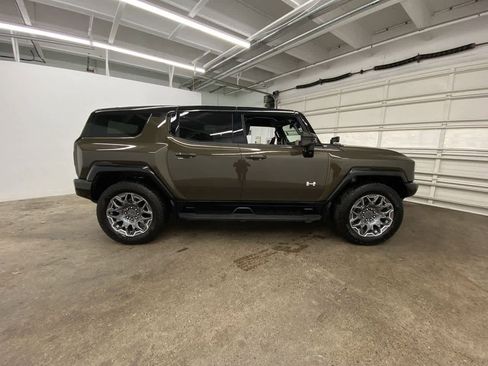 Used 2025 GMC Hummer EV 3X w/ LPO, Illumination Package image 7