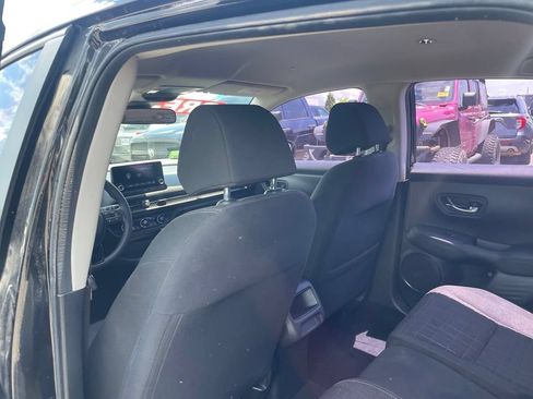 Used 2023 Honda HR-V LX image 24