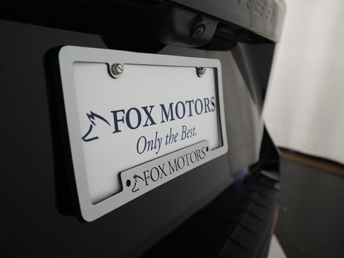 Used 2023 Ford Explorer XLT AWD/4WD image 37
