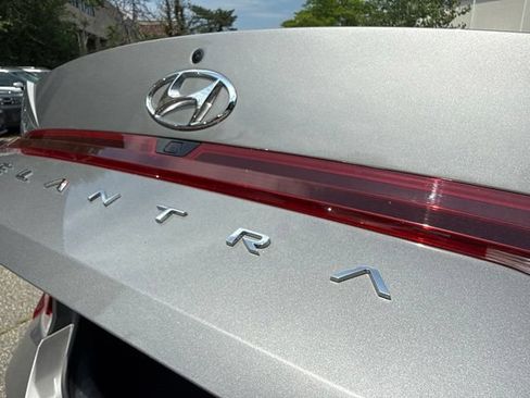 Used 2023 Hyundai Elantra SEL w/ Convenience Package FWD image 15