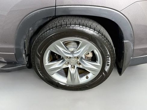 Used 2015 Toyota Highlander Limited Platinum AWD/4WD image 38