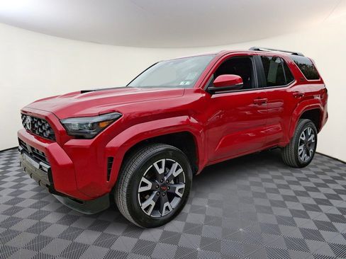 Certified 2025 Toyota 4Runner TRD Sport AWD/4WD image 3
