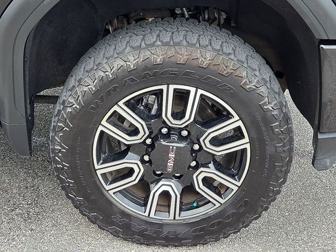 Used 2022 GMC Sierra 2500 AT4 w/ Gooseneck/5TH Wheel Package AWD/4WD image 7