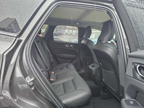 Certified 2025 Volvo XC60 B5 Plus image 11