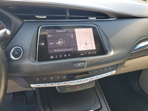 Used 2019 Cadillac XT4 Luxury image 22