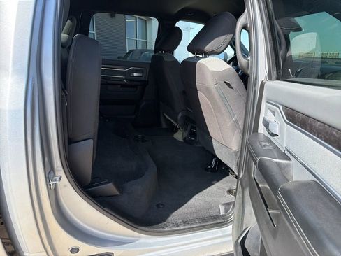 Used 2022 RAM 2500 Big Horn AWD/4WD image 28