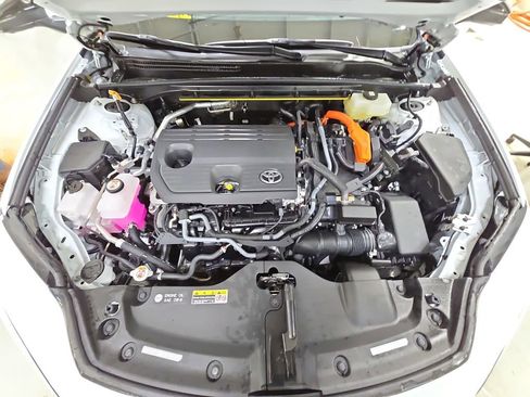 Used 2025 Toyota Crown Signia w/ Advanced Technology Package image 33