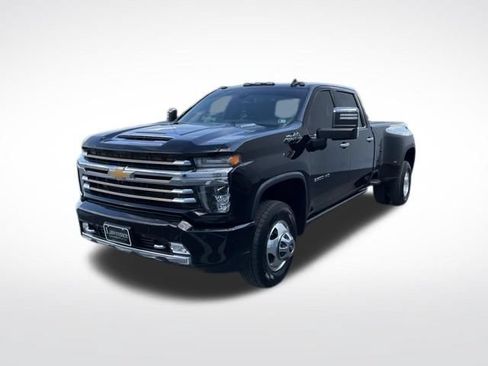 Used 2022 Chevrolet Silverado 3500 High Country w/ Safety Package II AWD/4WD image 11