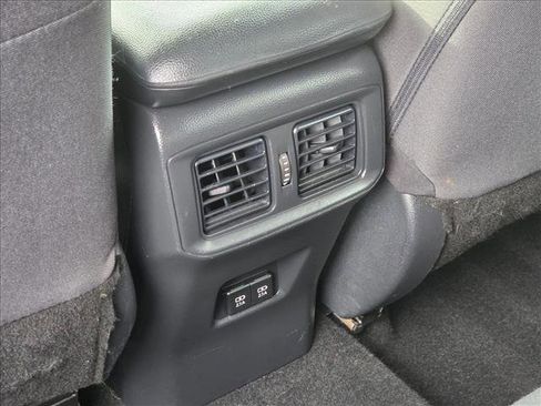 Used 2021 Toyota RAV4 XLE image 16