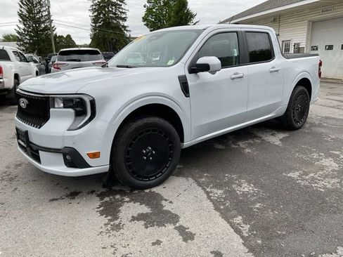 Used 2026 Ford Maverick Lobo AWD/4WD image 2
