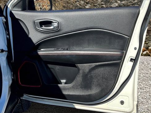 Used 2018 Jeep Compass Trailhawk image 22