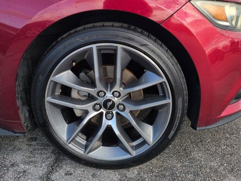 Used 2016 Ford Mustang Premium image 11