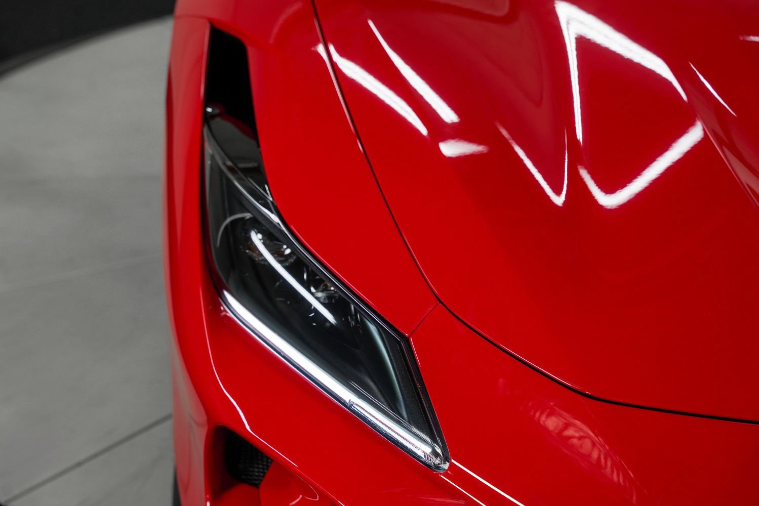 Used 2023 Ferrari F8 Tributo RWD image 12