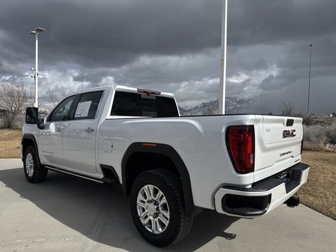 Used 2023 GMC Sierra 3500 Denali w/ Denali Ultimate Package image 3