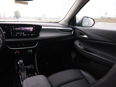 Used 2024 Buick Encore GX Sport Touring image 22