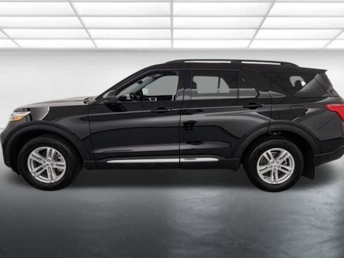 Certified 2023 Ford Explorer XLT AWD/4WD image 5