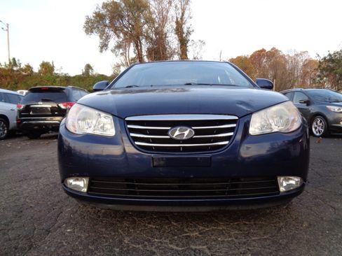 Used 2010 Hyundai Elantra GLS image 2