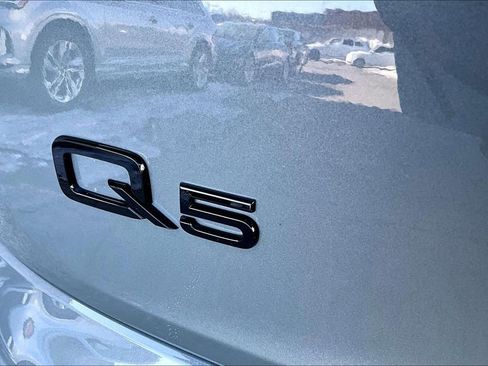 Used 2024 Audi Q5 e Premium Plus w/ Premium Plus Package image 24