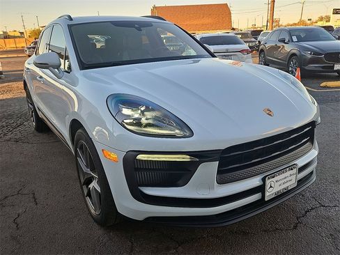 Used 2022 Porsche Macan S w/ Premium Package Plus image 11