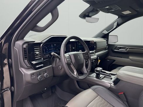 Used 2023 Chevrolet Silverado 1500 ZR2 w/ Technology Package image 26